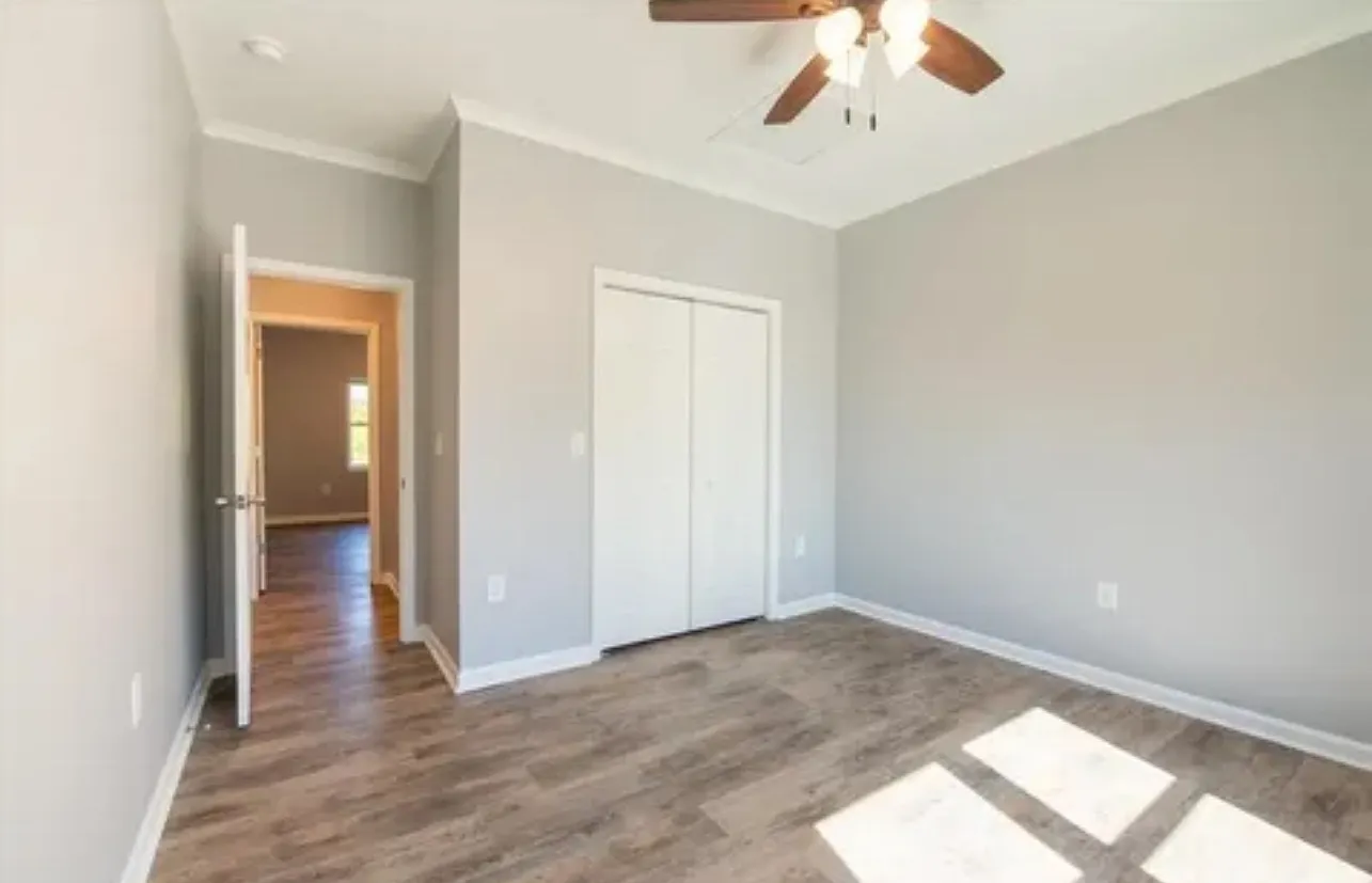 2704 Gilliam Rd — Photo 1