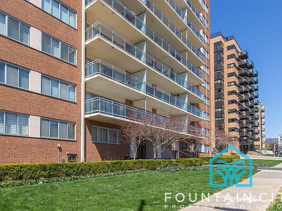 5th image of 4740 Roanoke Pkwy APT 501