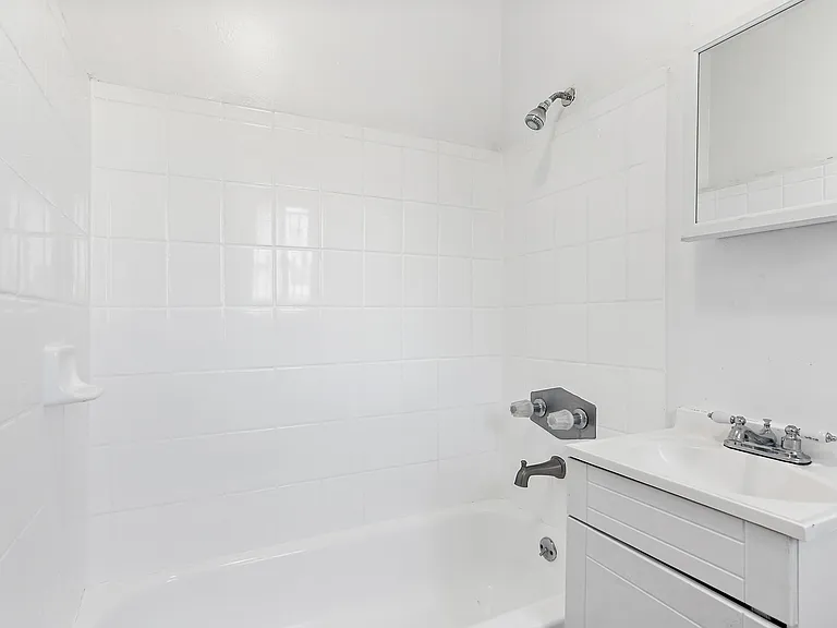 511 Echandia St #1/2 — Photo 7