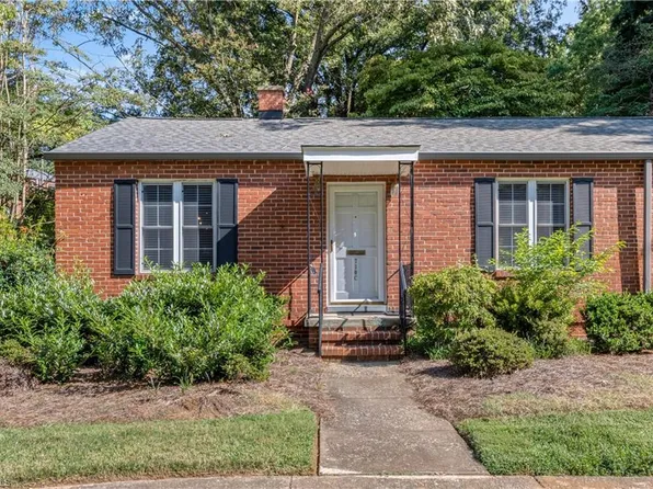 710 N Avalon Rd, Winston Salem, NC 27104