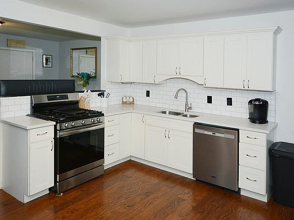 3rd image of 92174 Gravel Lake Dr