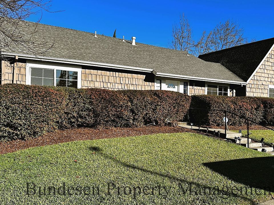 1st image of 437 Casa Verde Cir