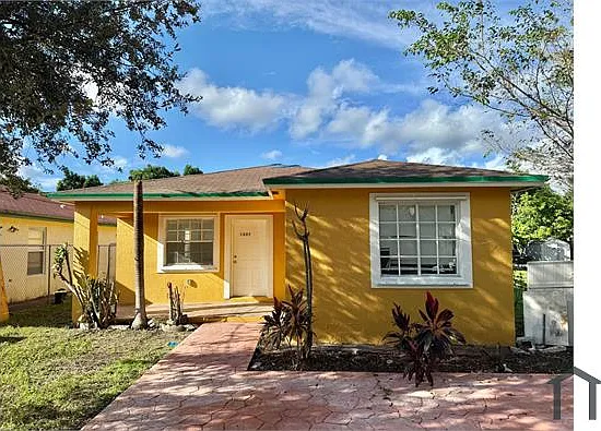 4 bed, 1800 sqft, $3,888 — Photo 1