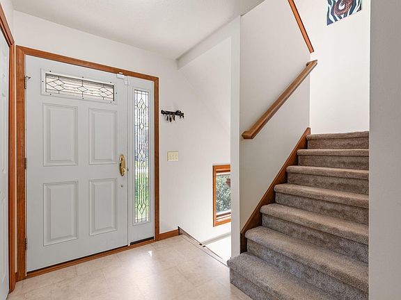 5th image of 841 Scarlet Oak Dr