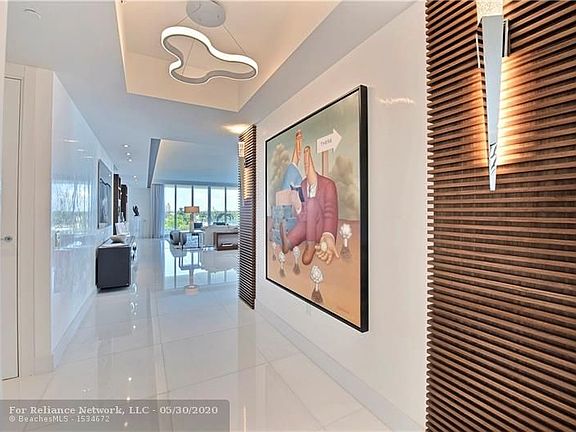 2nd image of 353 Sunset Dr Ph 01