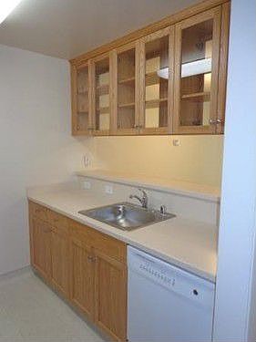 2nd image of 2831 Flores St