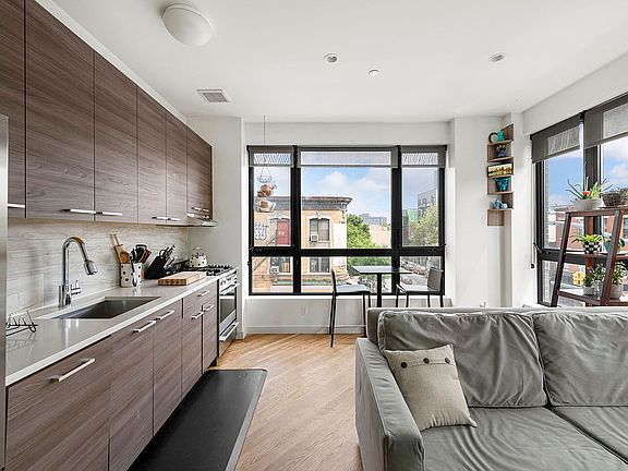 4th image of 178 Putnam Ave #3C