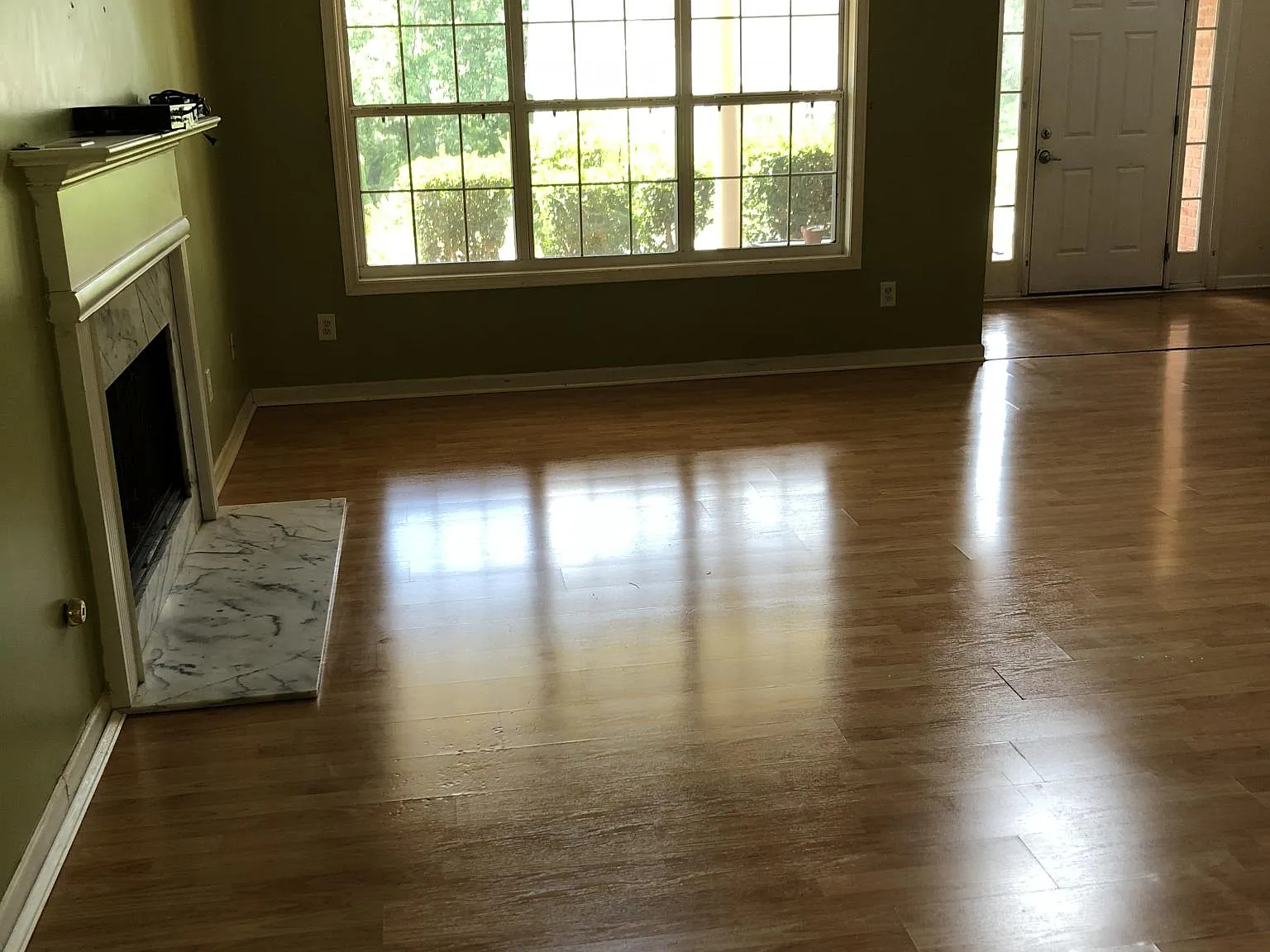 3 bed, 2.5 bath, 1674 sqft, $2,200 — Photo 3