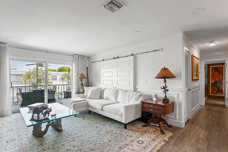 2 bed, 2.0 bath, 1200 sqft, $2,900 — Photo 3