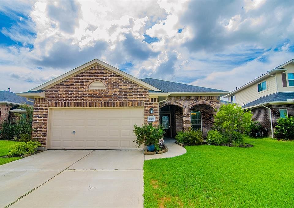 1st image of 15723 Whispering Green Dr