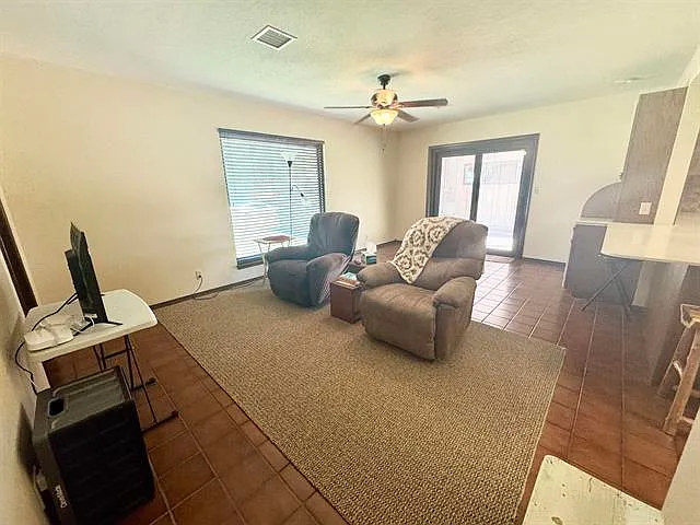 2901 Old Mallard Rd — Photo 19
