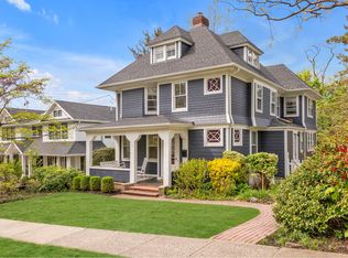 23 Bayview Ave, Port Washington, NY 11050