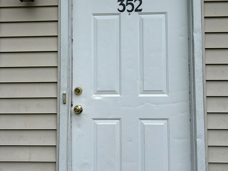 1st image of 352 W 6th St