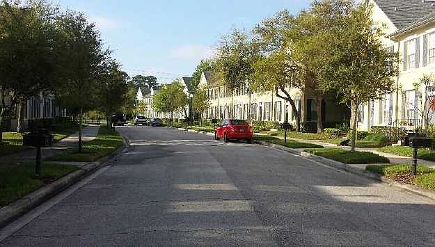 2nd image of 10037 Tate Ln