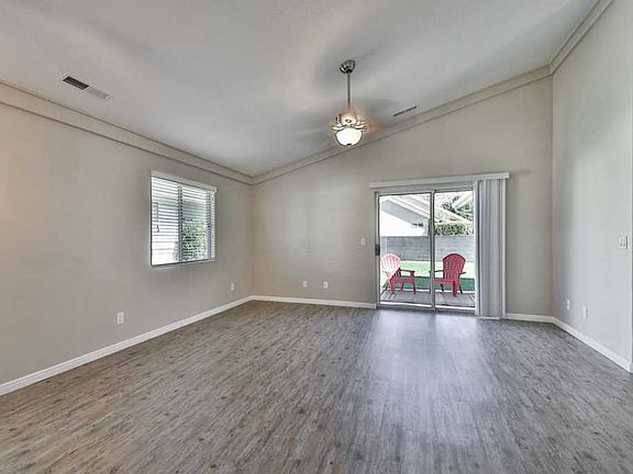 5th image of 710 S Indian Hills Dr Unit 21