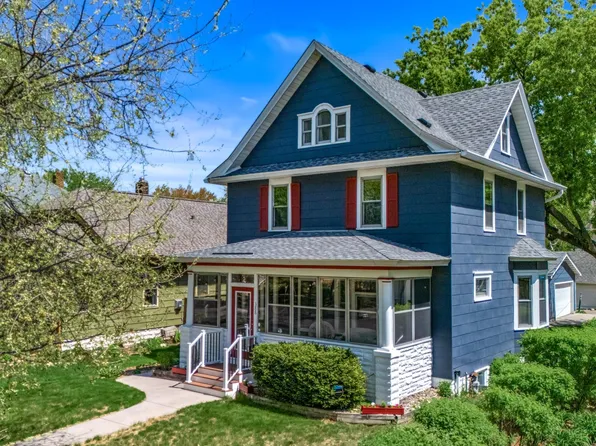 388 Wheeler St N, Saint Paul, MN 55104