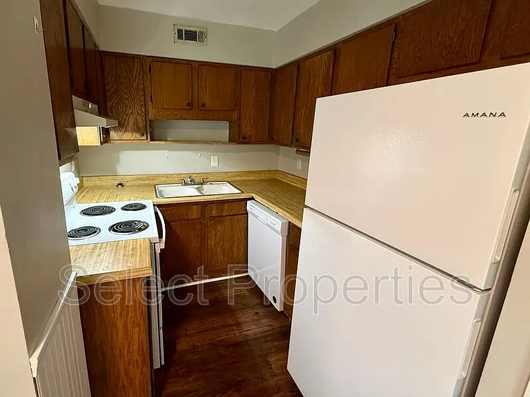 2015 Stonemill Dr #1 — Photo 4