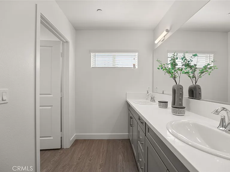 2109 N White Ave #2109A — Photo 25