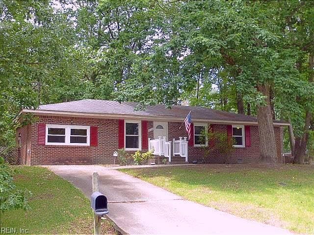 BEAUTIFULLY REMODELED BRICK HOME ON CORNER LOT! APPROX 1/3 ACRE CORNER WOODED LOT! WINDOW WORLD NEW TILT VINYL ENERGY EFFICIENT WINDOWS THRU OUT  W/TRANSFERABLE LIFETIME WARRANTY.