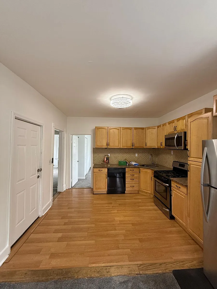 Building Photo - 152 Urban St #2
