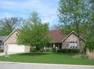 2810 Emerald Dr, Ottawa, IL 61350