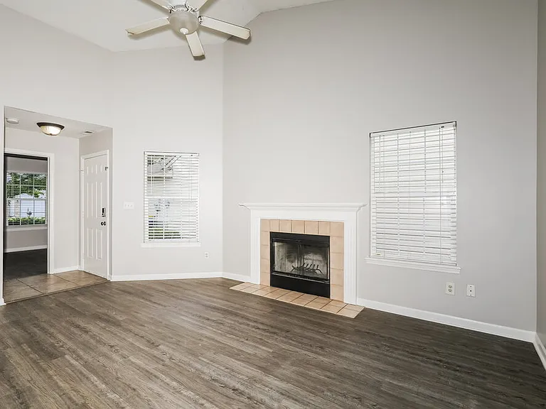 6439 Titania Dr — Photo 6