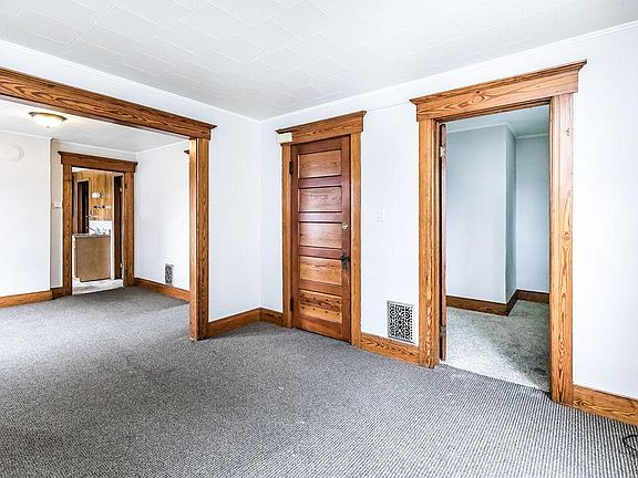 2nd image of 109 Mather St