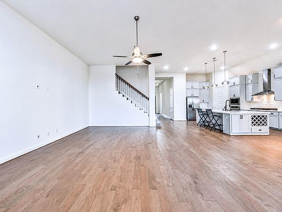 5th image of 2385 Seaglass Terrace Dr