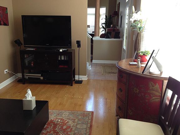 5th image of 6247 Lincoln Ave #2B