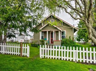 1016 16th St, Anacortes, WA 98221