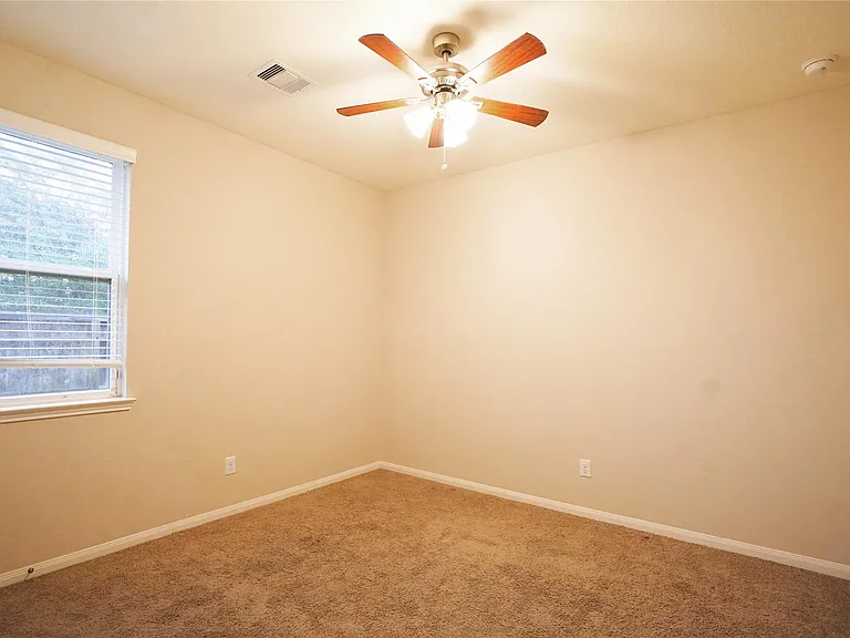3303 Windsor Ranch Ln — Photo 5