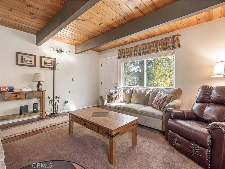 548 Moreno Ln — Photo 6