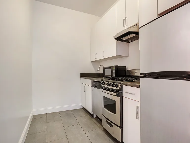 64 W 9th St #2-N — Photo 2