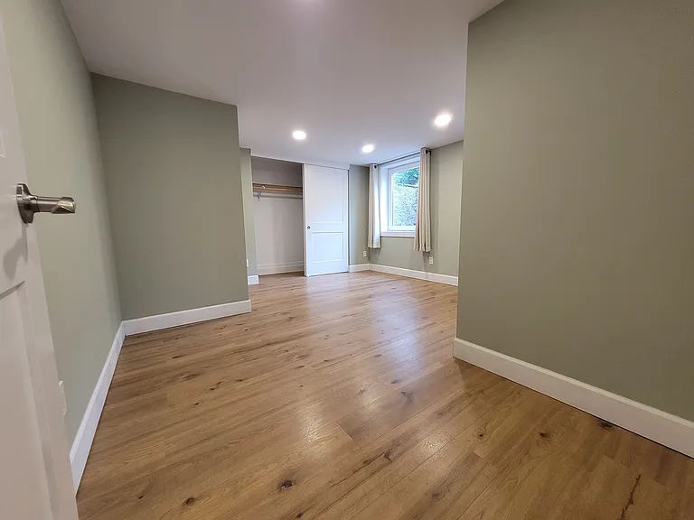 9107 N Kellogg St — Photo 17