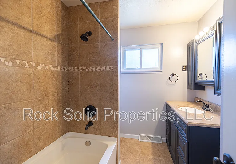 4709 Windmill Rd — Photo 16