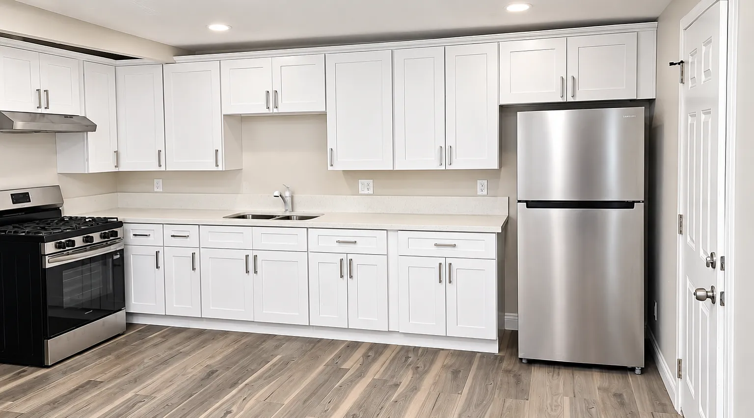 7616 Barberry Avenue. Unit # 3. - 1 — Photo 2