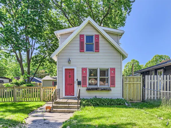 1728 Field Ave, Saint Paul, MN 55116