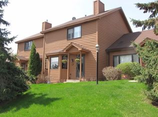 40 Westchester Sq, Burnsville, MN 55337