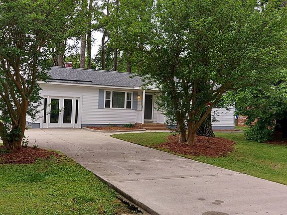 2nd image of 216 Lindsey Ave