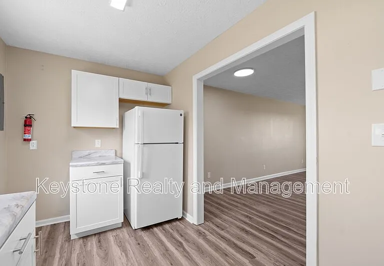 290 Thompsonville Ln #303 — Photo 8