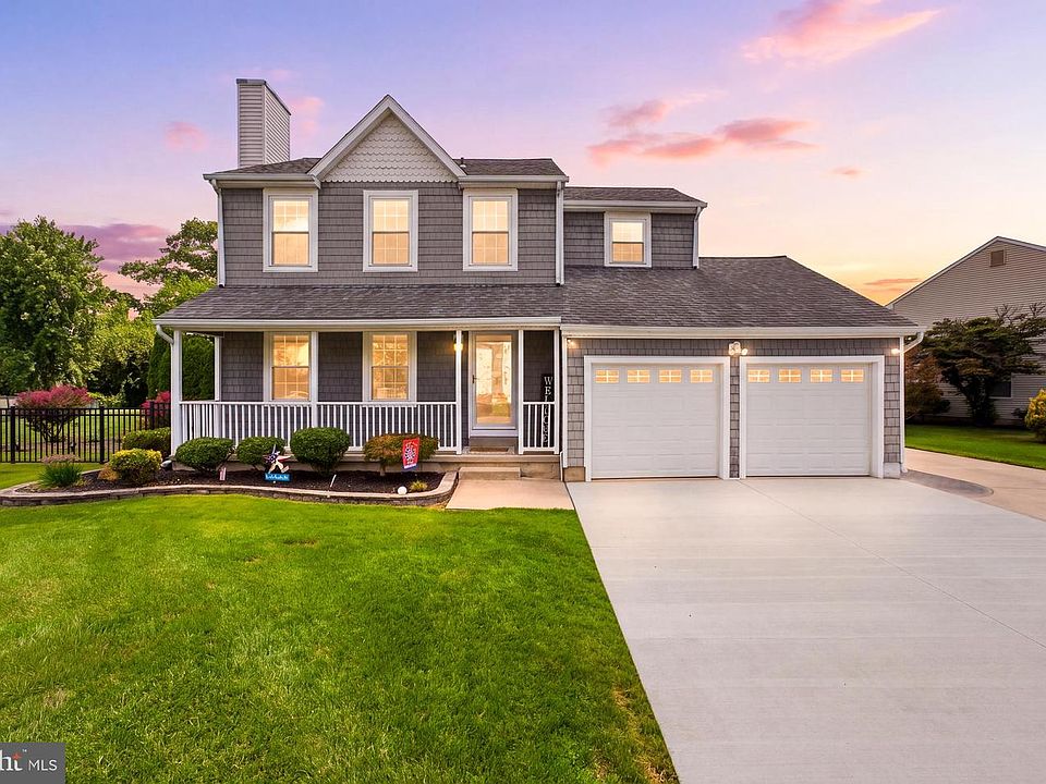 1st image of 17 Grayson Pl