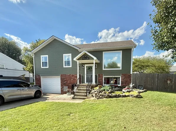304 Juliann Dr, Seymour, IN 47274