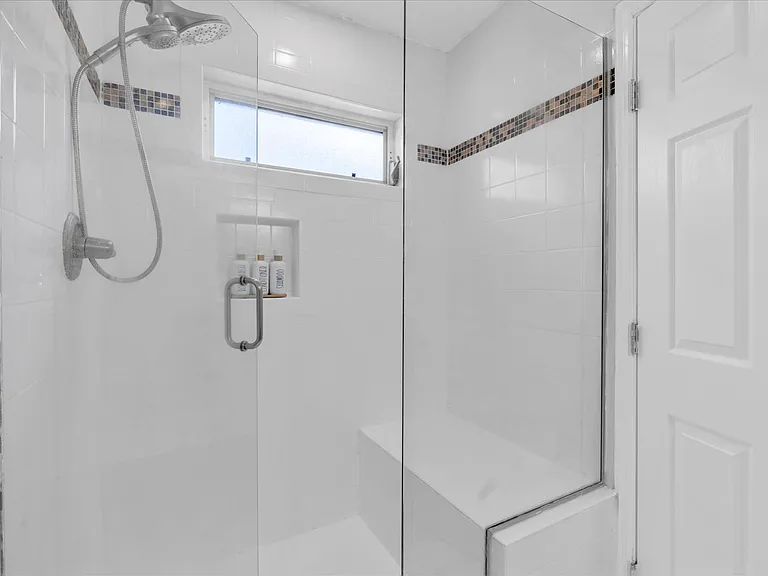 232 Timberlane Dr — Photo 20