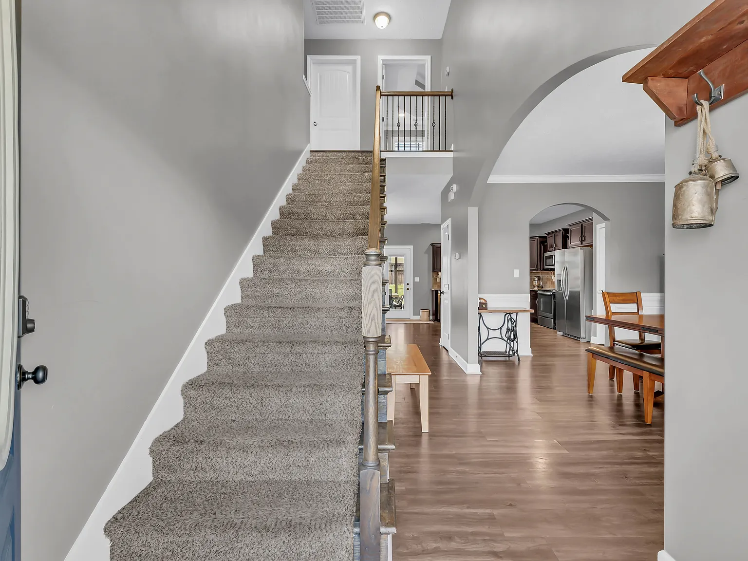4 bed, 2.5 bath, 2266 sqft, $2,425 — Photo 4