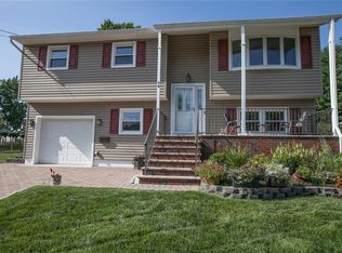 40 Bradley Dr, Edison, NJ 08817