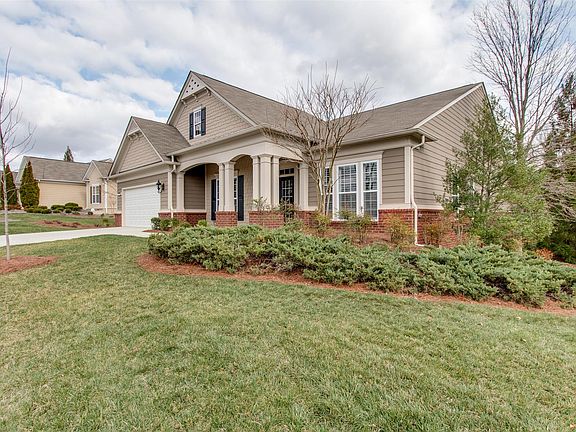 2nd image of 204 Antebellum Ln