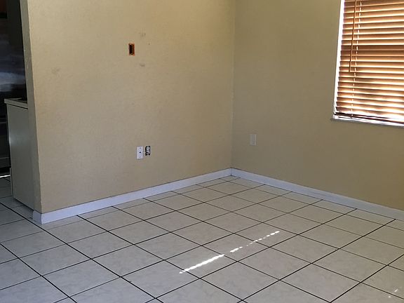 2nd image of 4819 Camphor Ave