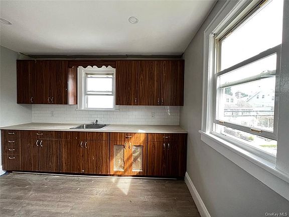 5th image of 100 Ramsey Ave