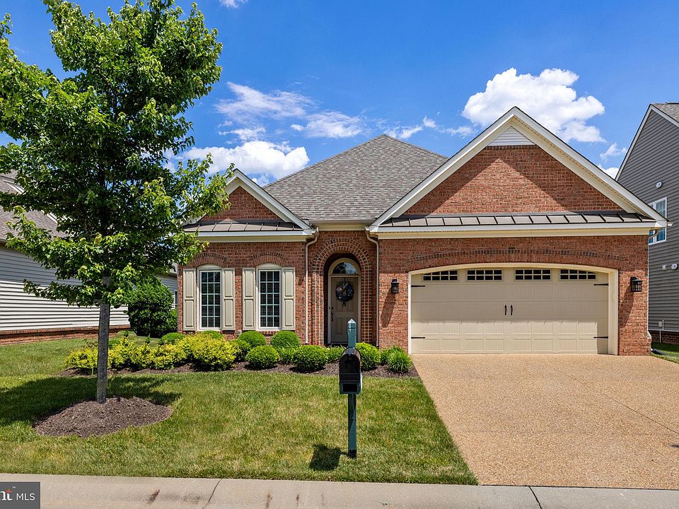 1st image of 6715 Donahue Dr #64
