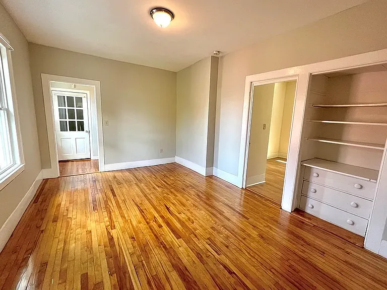 1025 Main St #2 — Photo 3